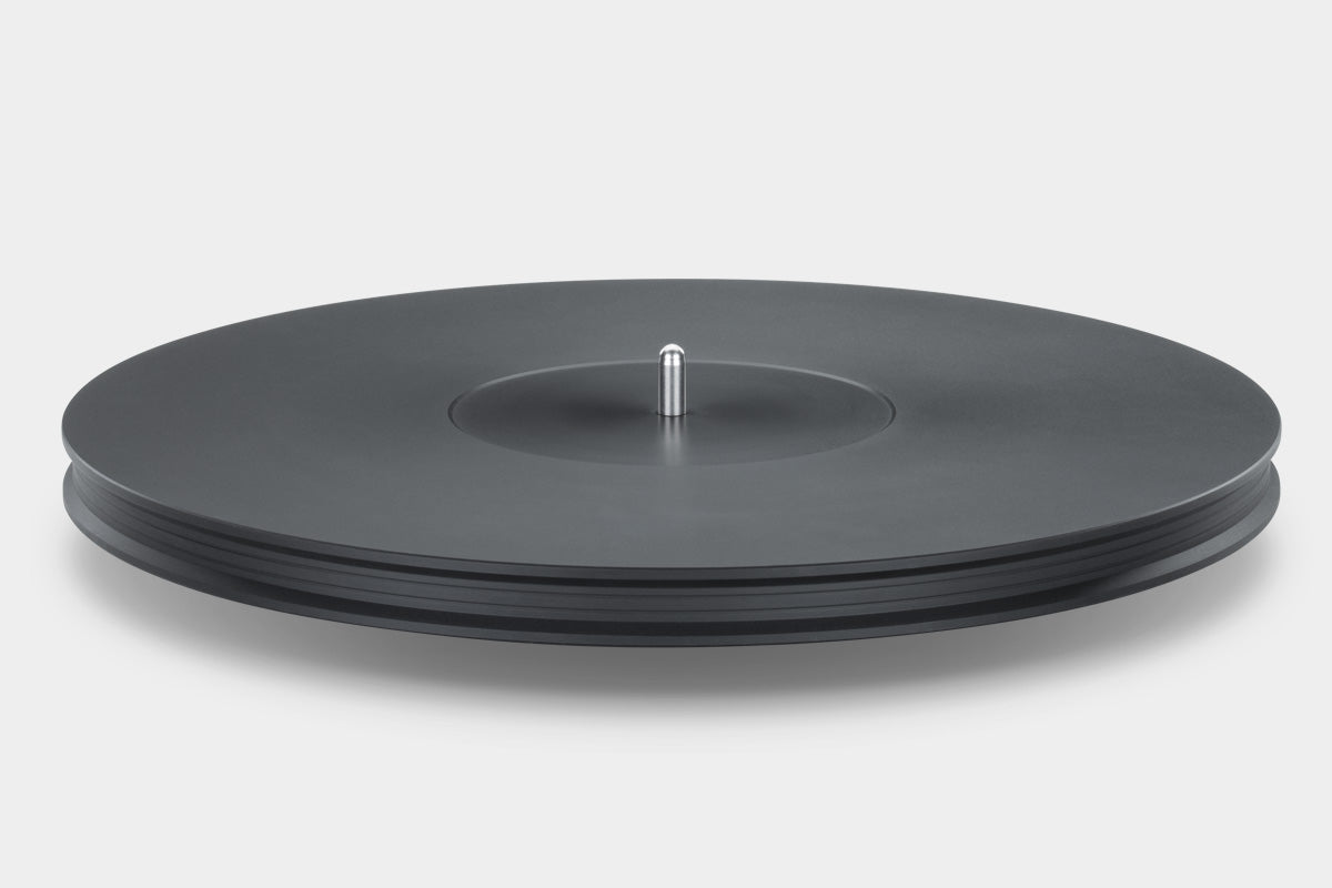 Photo of a thick turntable platter